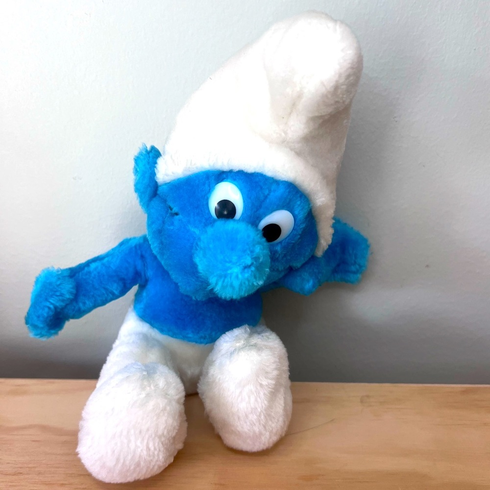 Vintage 1979 Smurf stuffed animal.